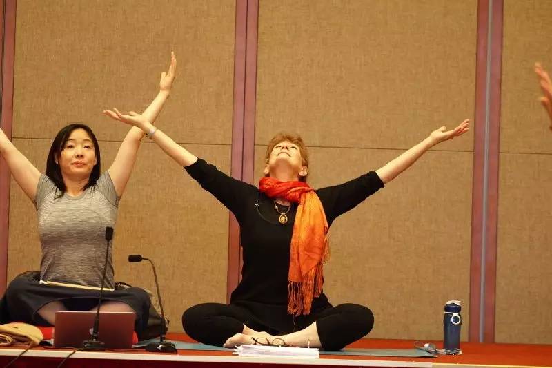 瑜珈下载_Tiwariji大师呼吸控制法_瑜伽文摘瑜伽课程